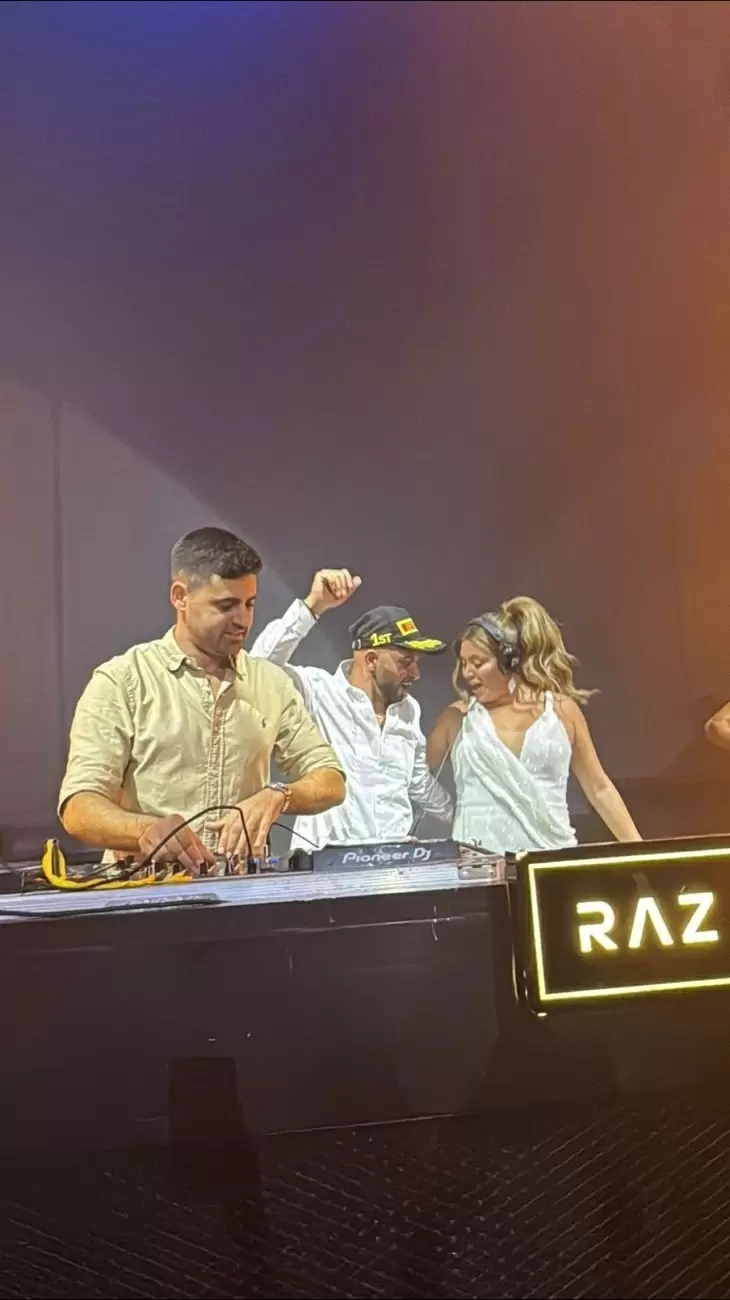 review gallery square