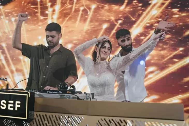 review gallery square