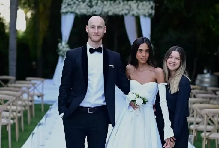 review gallery square