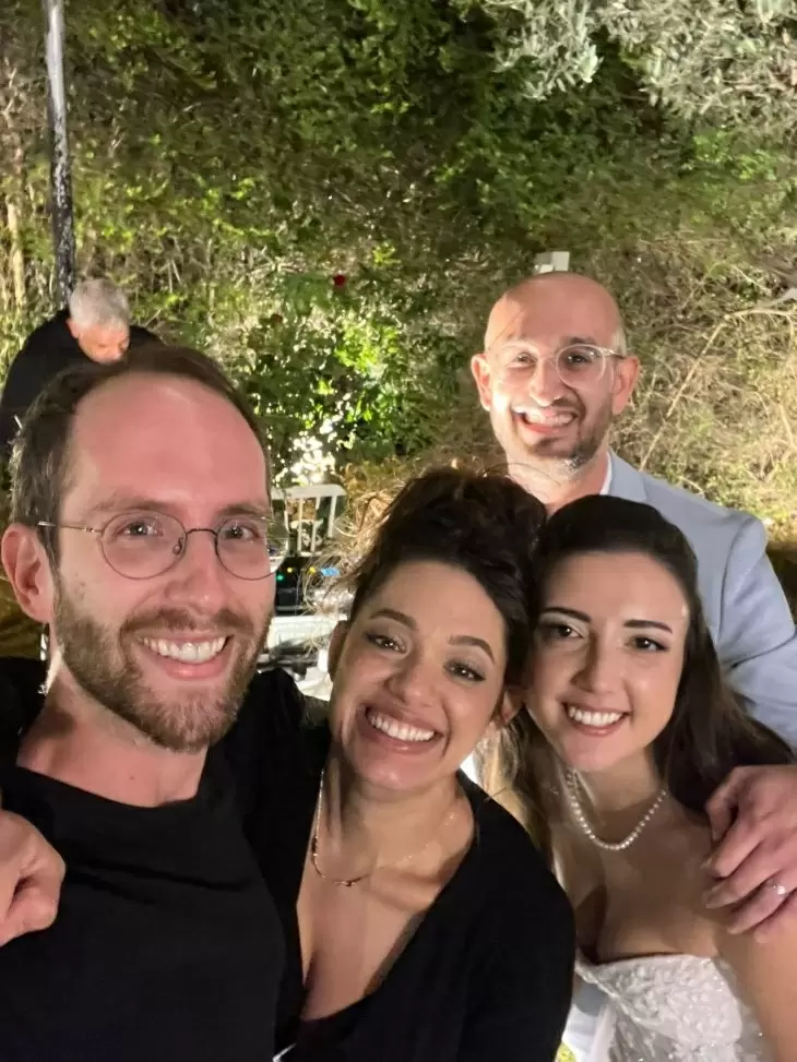 review gallery square