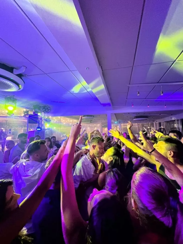 review gallery square