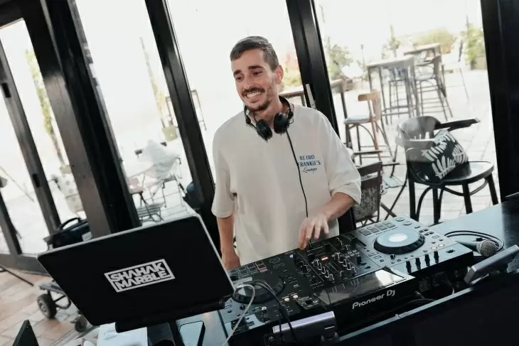 review gallery square