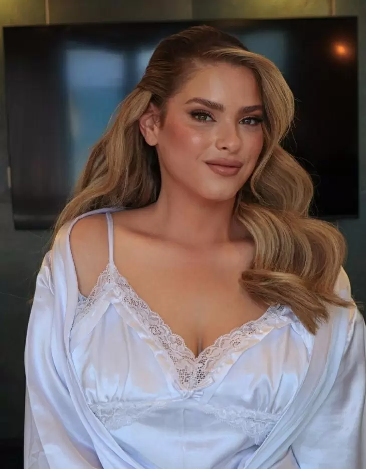 review gallery square