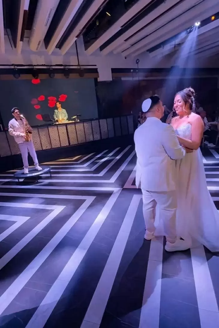 review gallery square