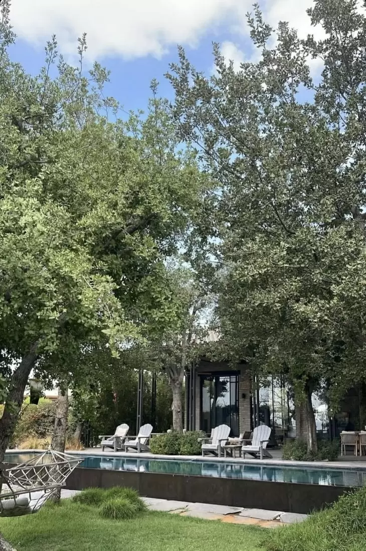 review gallery square