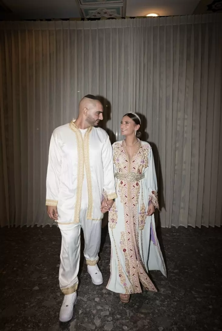 review gallery square