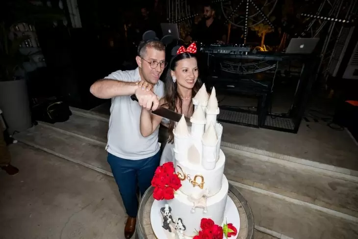 review gallery square