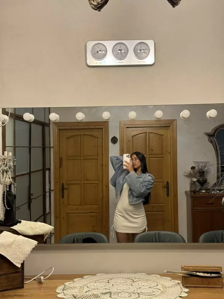 review gallery square