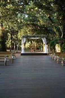 תמונה 8 מתוך חוות דעת על חתונה פרחונית- עיצוב חכם וחסכוני - עיצוב אירועים