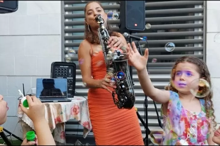 review gallery square