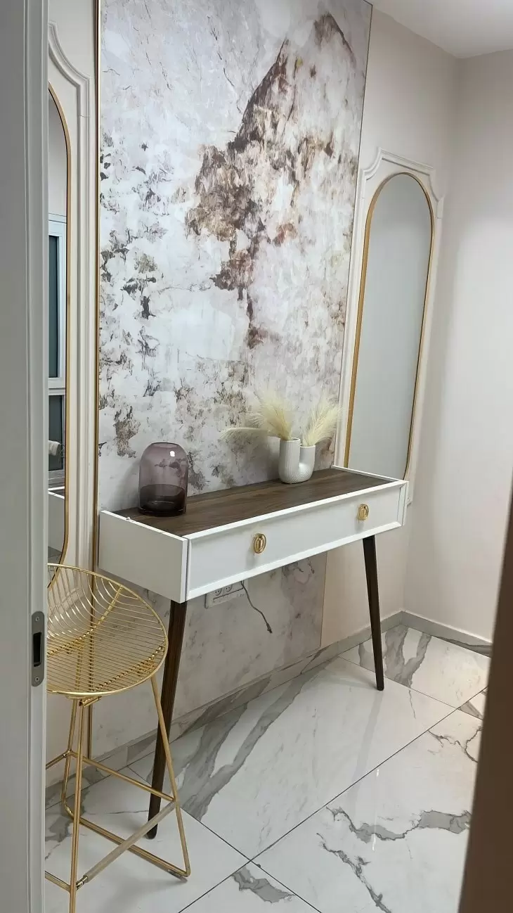 review gallery square