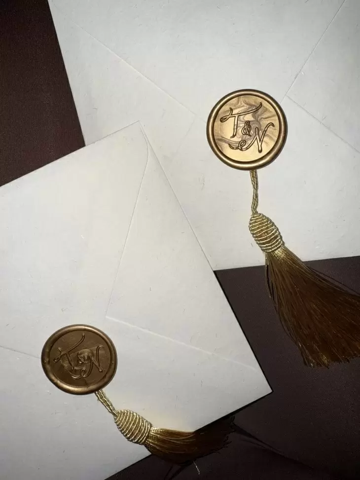 review gallery square