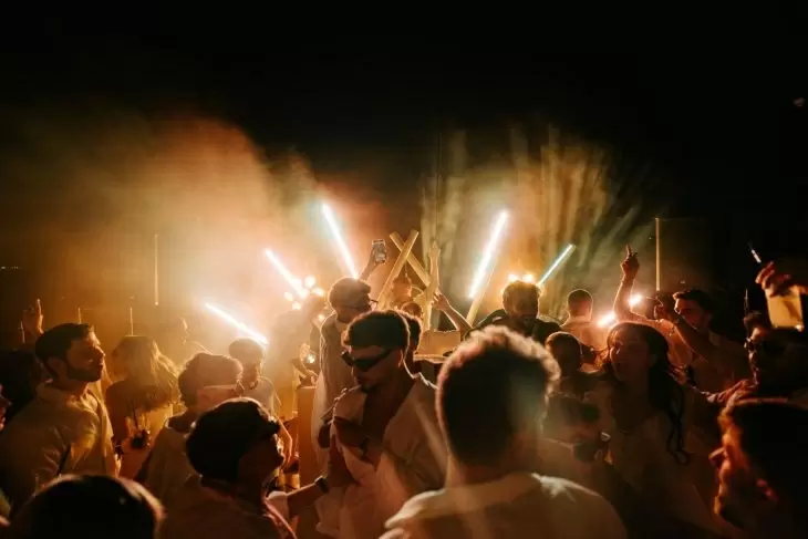 review gallery square