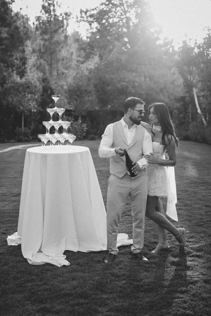 review gallery square