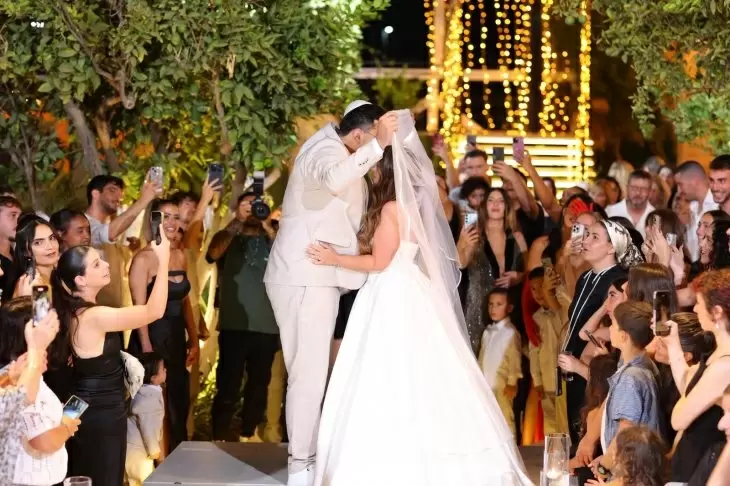 review gallery square