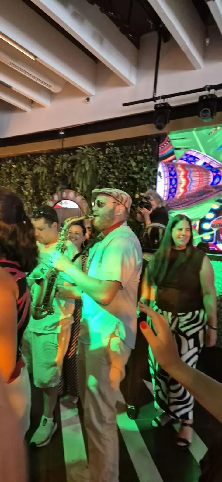 review gallery square