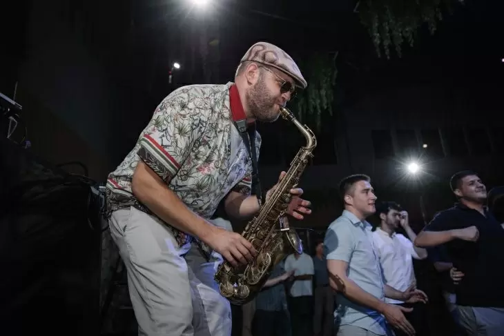 review gallery square