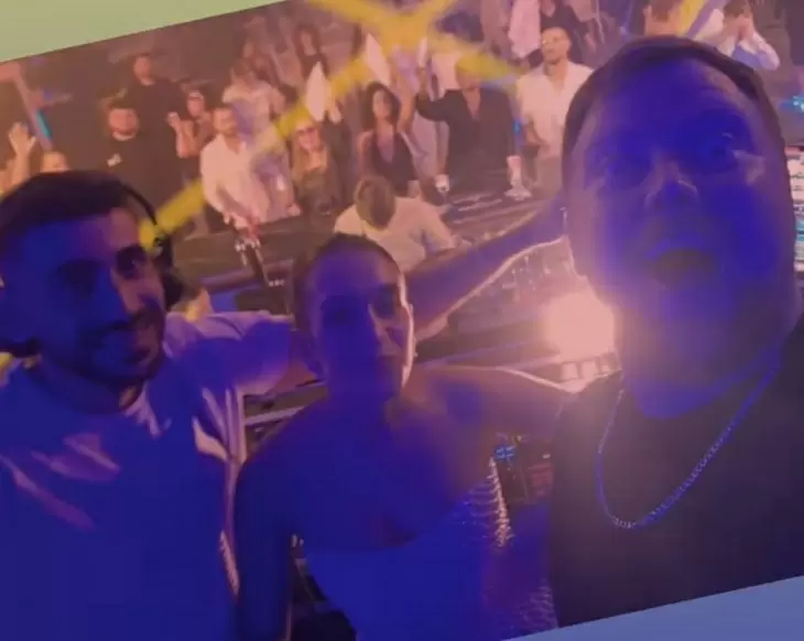 review gallery square