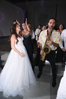 תמונה 2 מתוך חוות דעת על עומר שושן | Shushan sax - Live on DJ & more