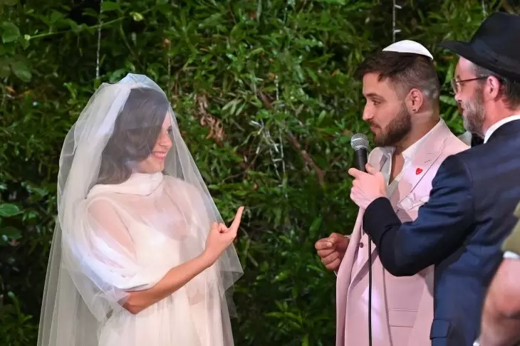 review gallery square