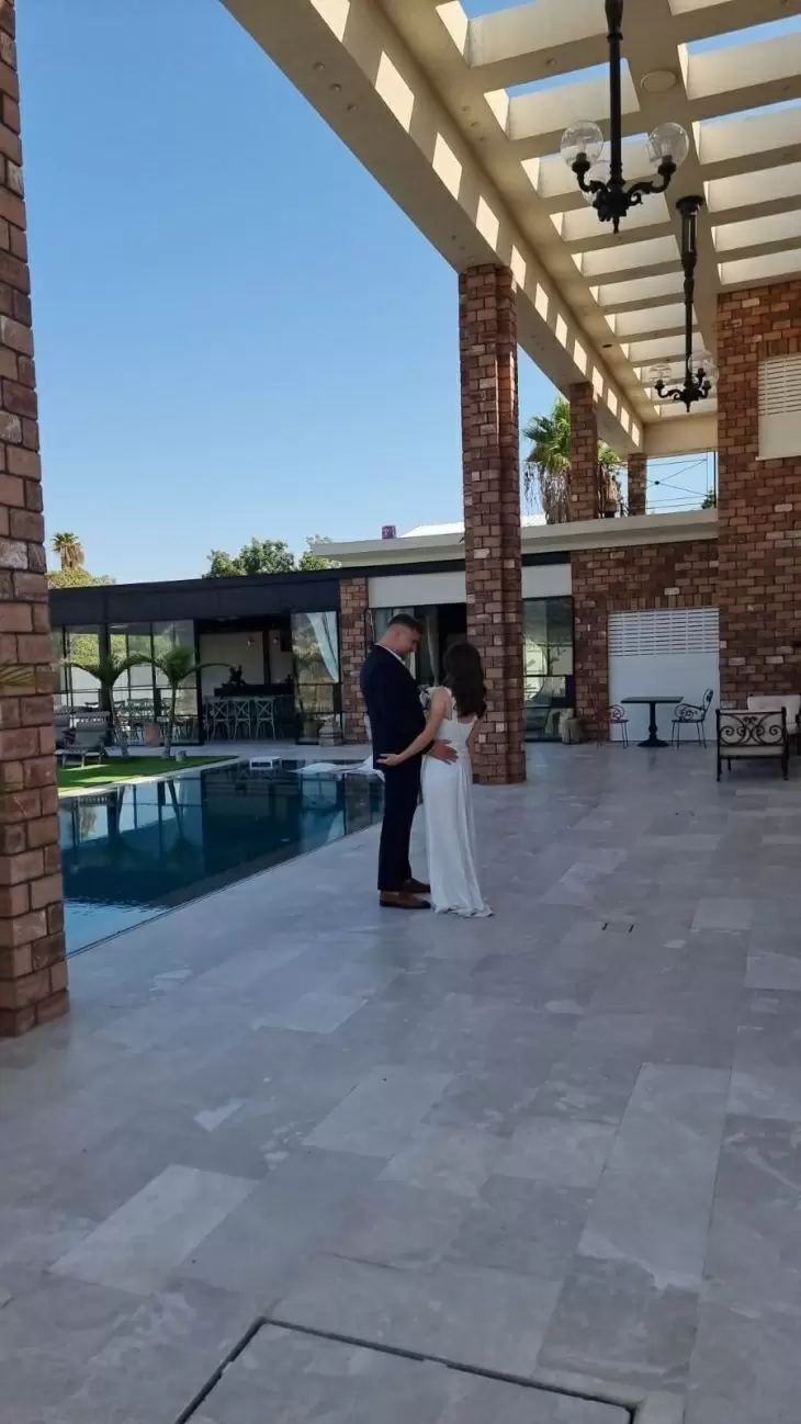 review gallery square