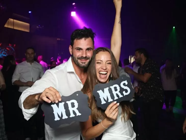 review gallery square