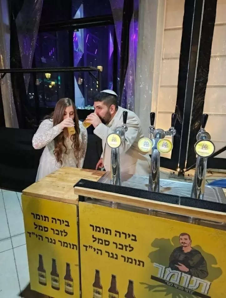 review gallery square