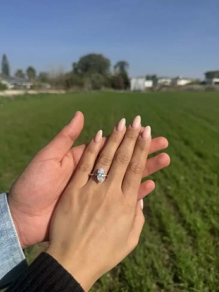 review gallery square