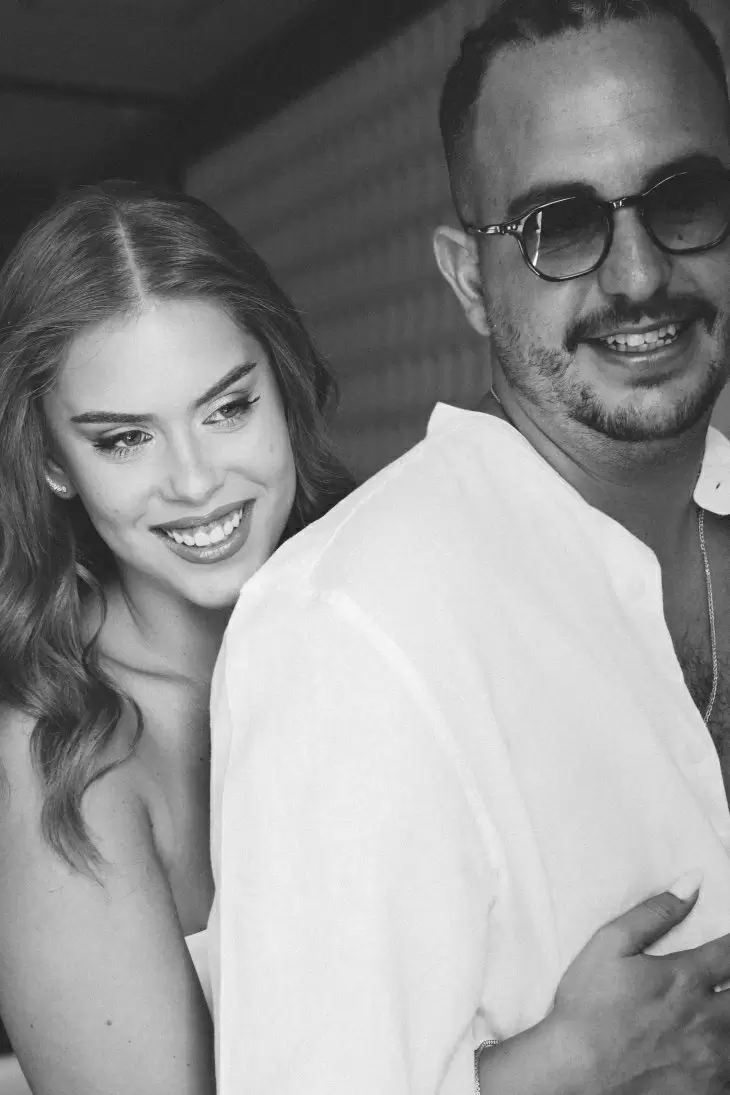 review gallery square