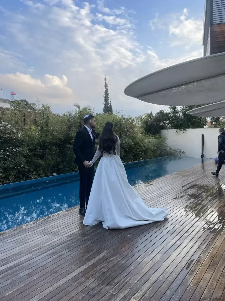 review gallery square