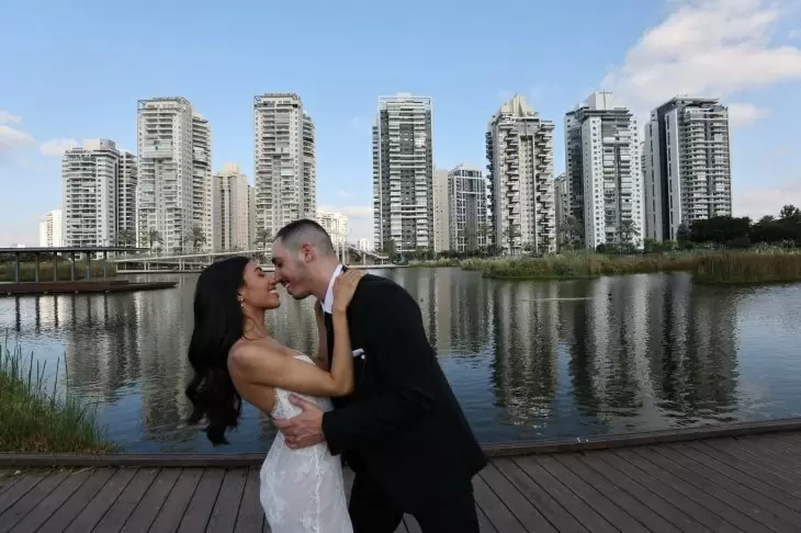 review gallery square