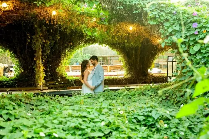 review gallery square