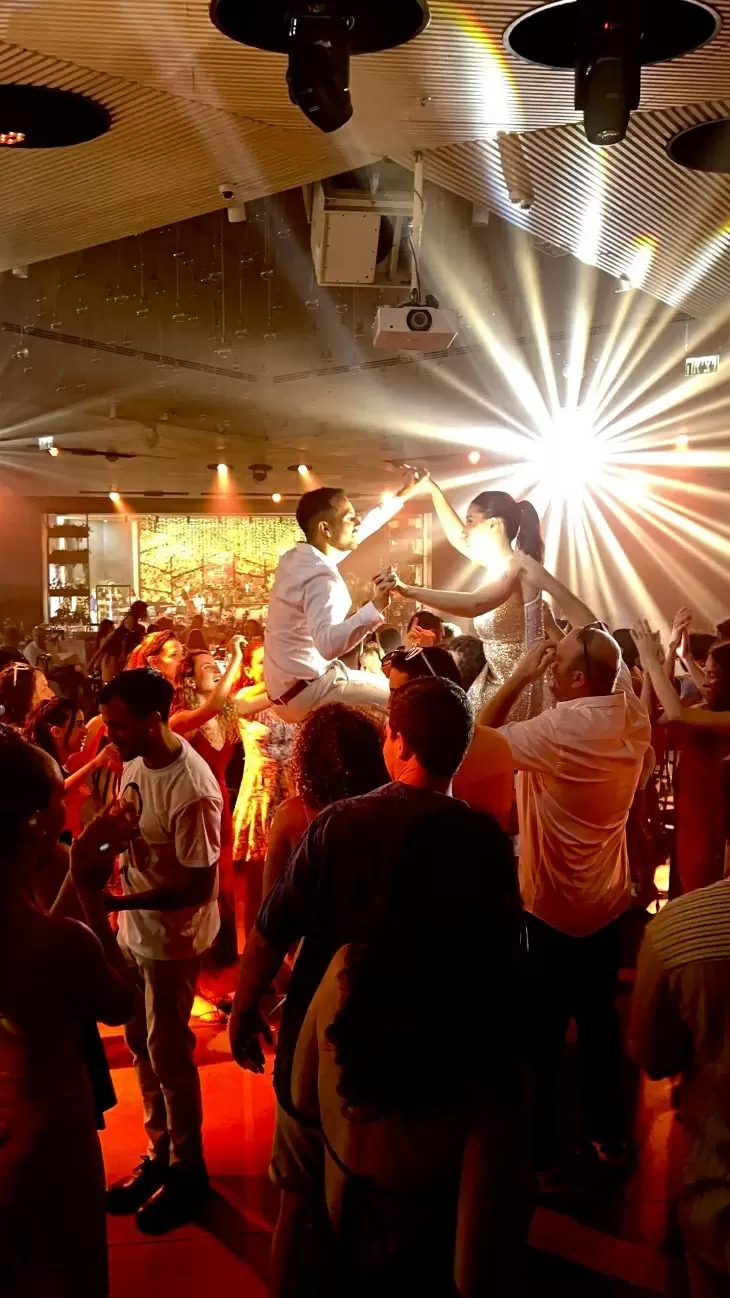 review gallery square