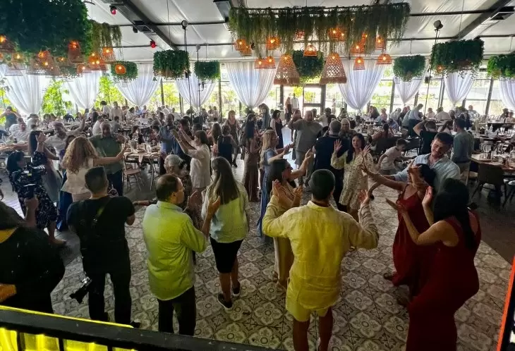 review gallery square