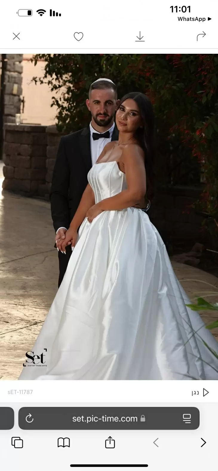 review gallery square