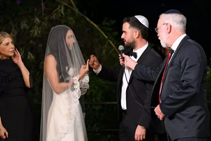 review gallery square