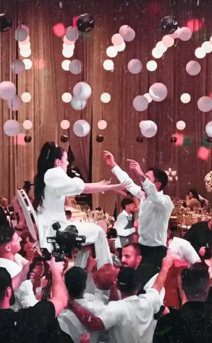 review gallery square