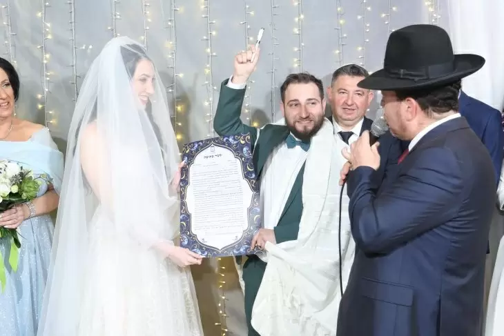 review gallery square