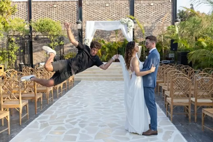 review gallery square