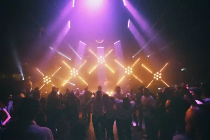 review gallery square