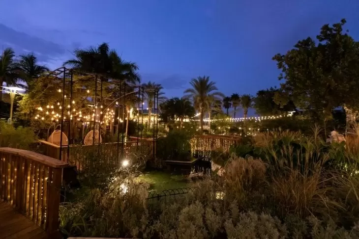 review gallery square