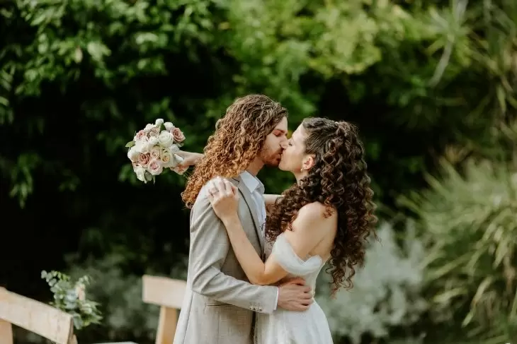 review gallery square