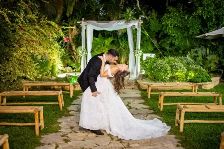 review gallery square