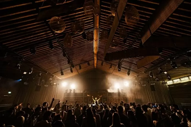 review gallery square