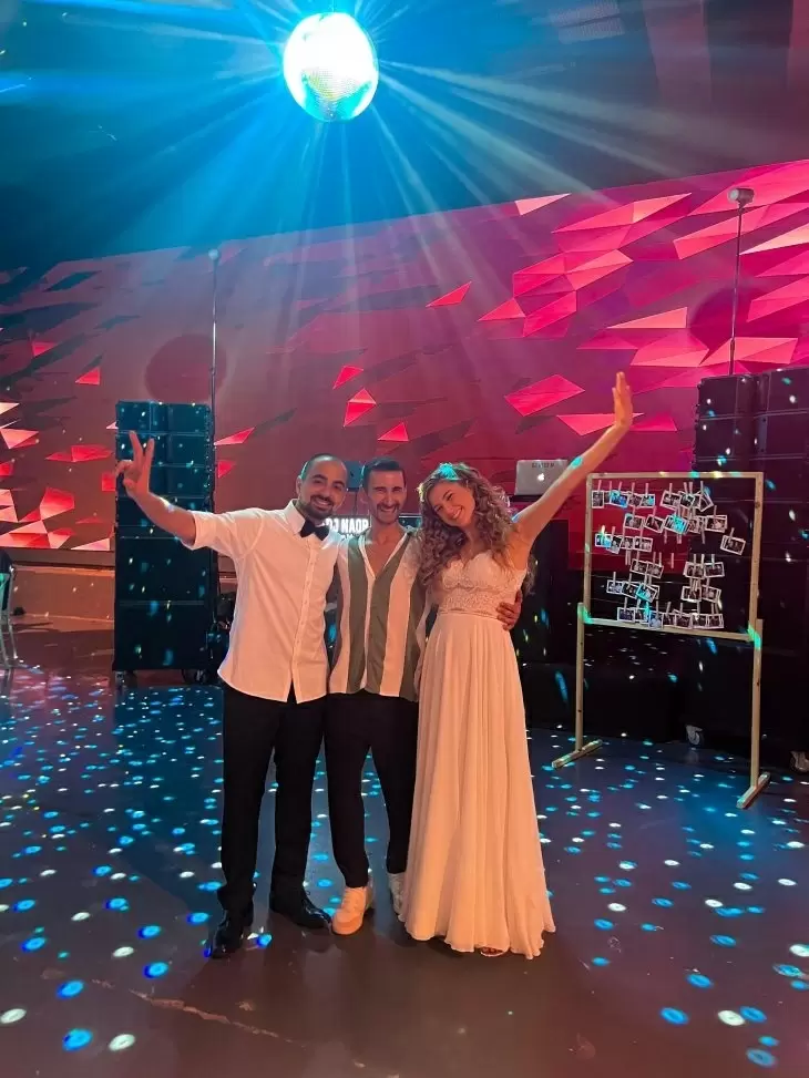 review gallery square