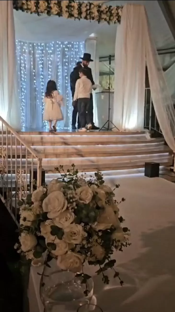 review gallery square