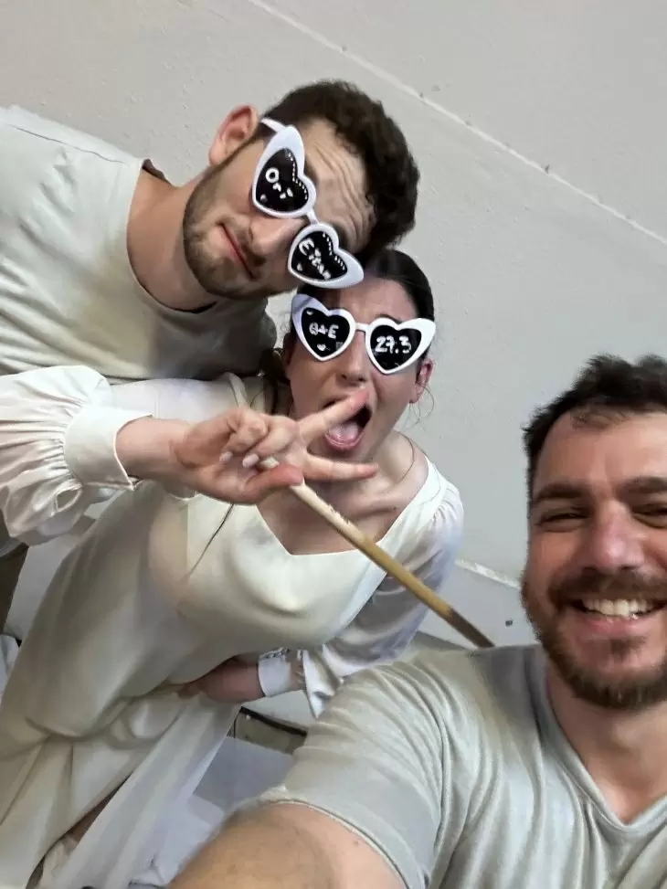 review gallery square