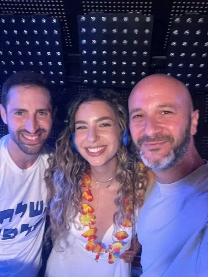 review gallery square