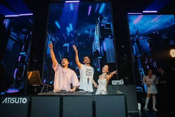 review gallery square