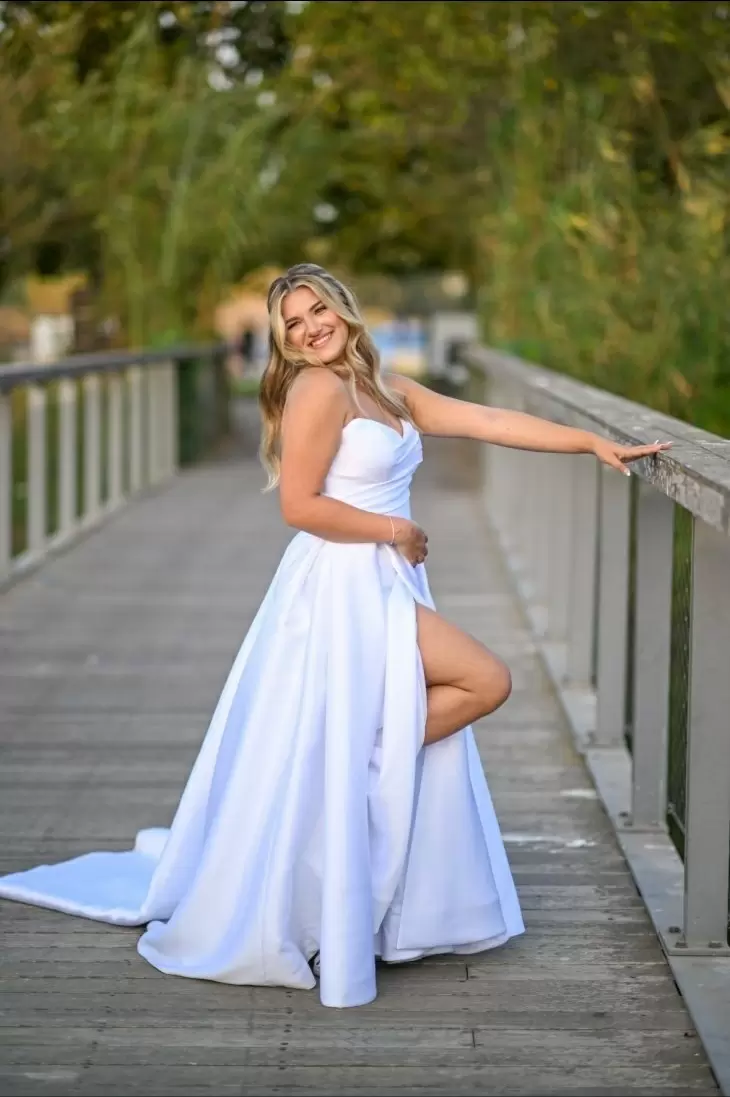 review gallery square